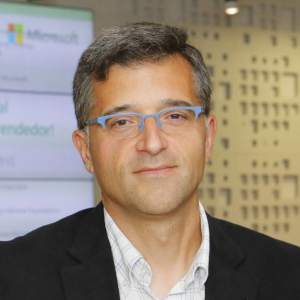 Julián Isla-cropped